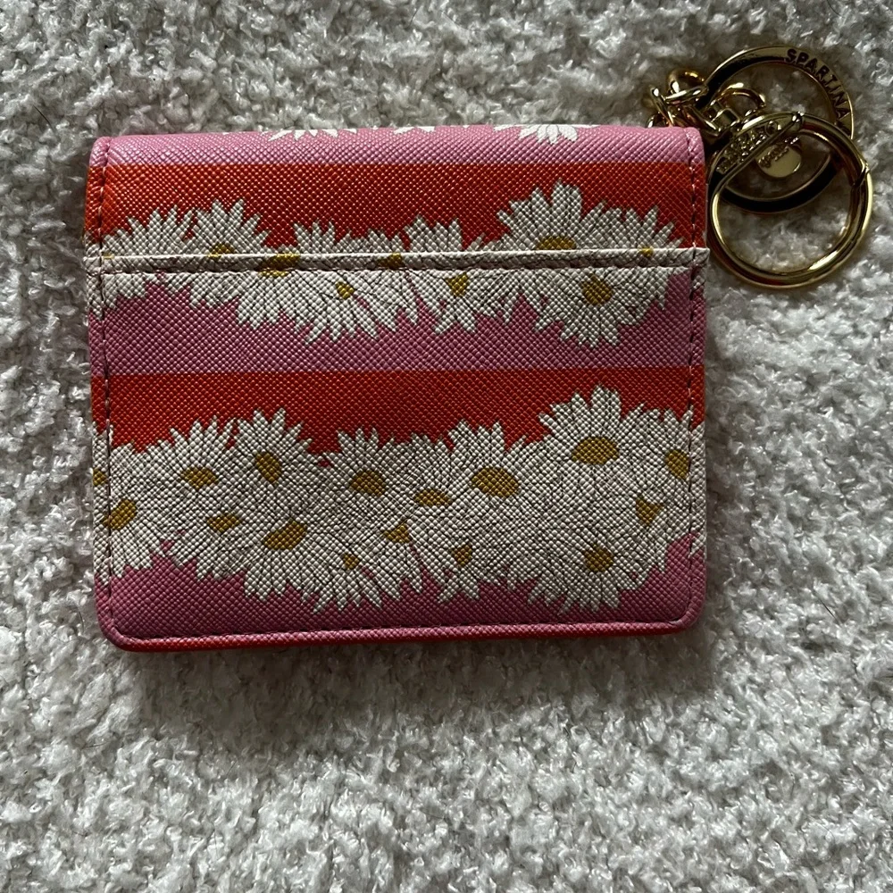 Floral cardholder and keychain - Picture 2 of 4